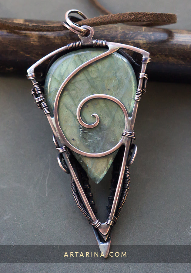 Copper wire wrapped jewelry pendant