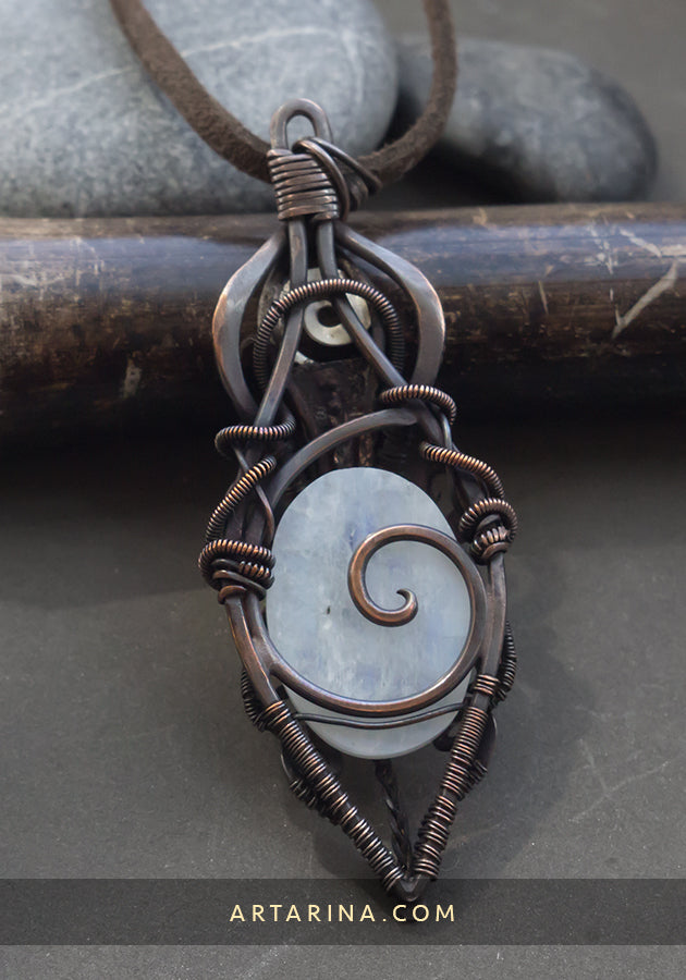 Moonstone fantasy wirework pendant