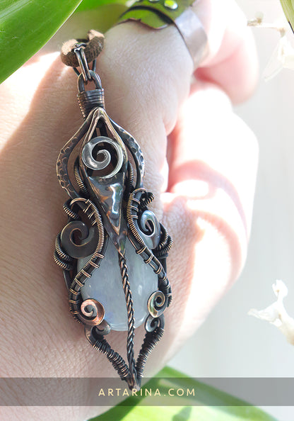 Moonstone fantasy wirework pendant