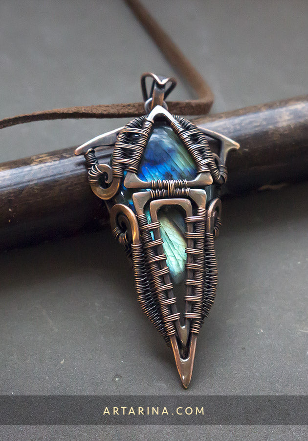 wire wrpaped copper pendant with labradorite