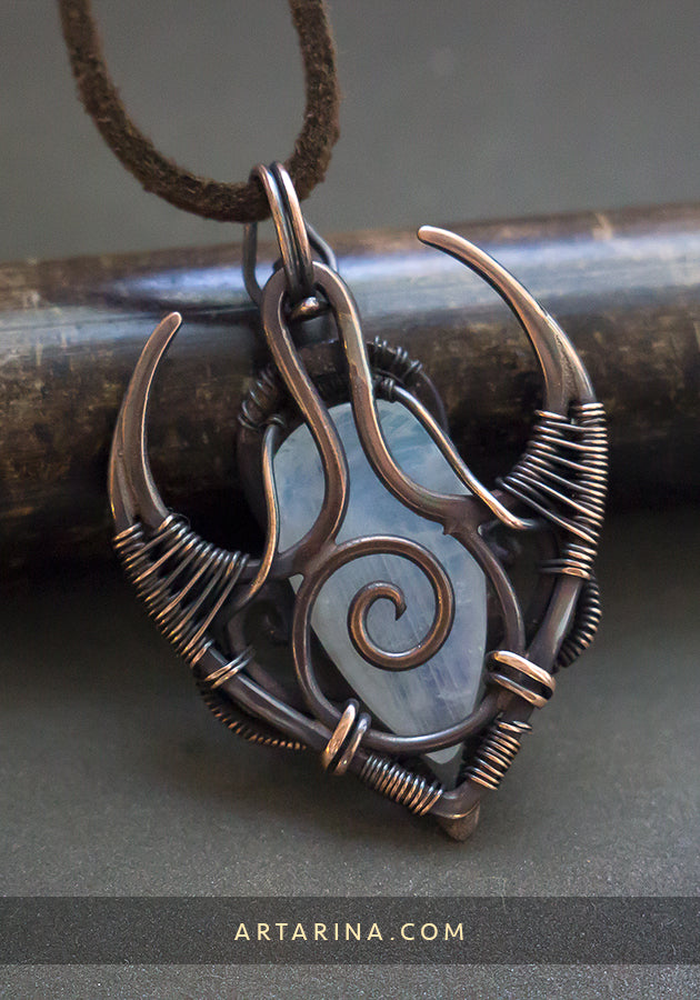 Small moonstone wirewrapped pendant