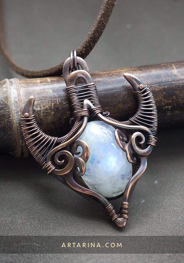 Moonstone wirewrapped neckalce pendant