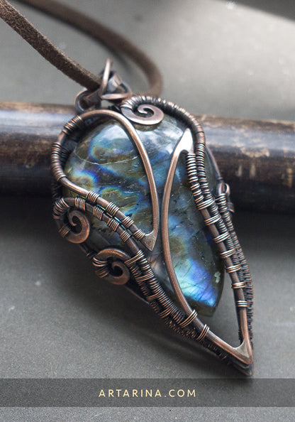 Wire wrapped amulet pendant