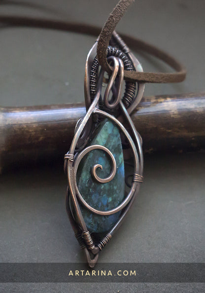 Carved leaf copper wire wrap necklace