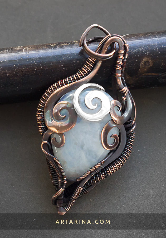 Heady wire wrapped pendant