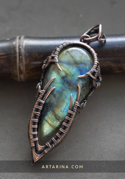 Multiflash labradorite