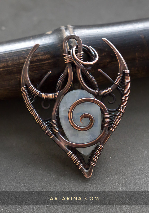 Fantasy moonstone necklace