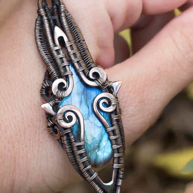 Labradorite wire wrap necklace pendant