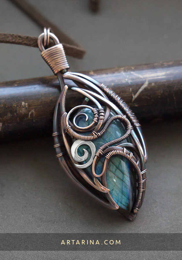 Blue labradorite wire wrap necklace pendant