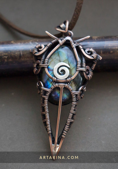 Wire wrapped necklace with labradorite stone