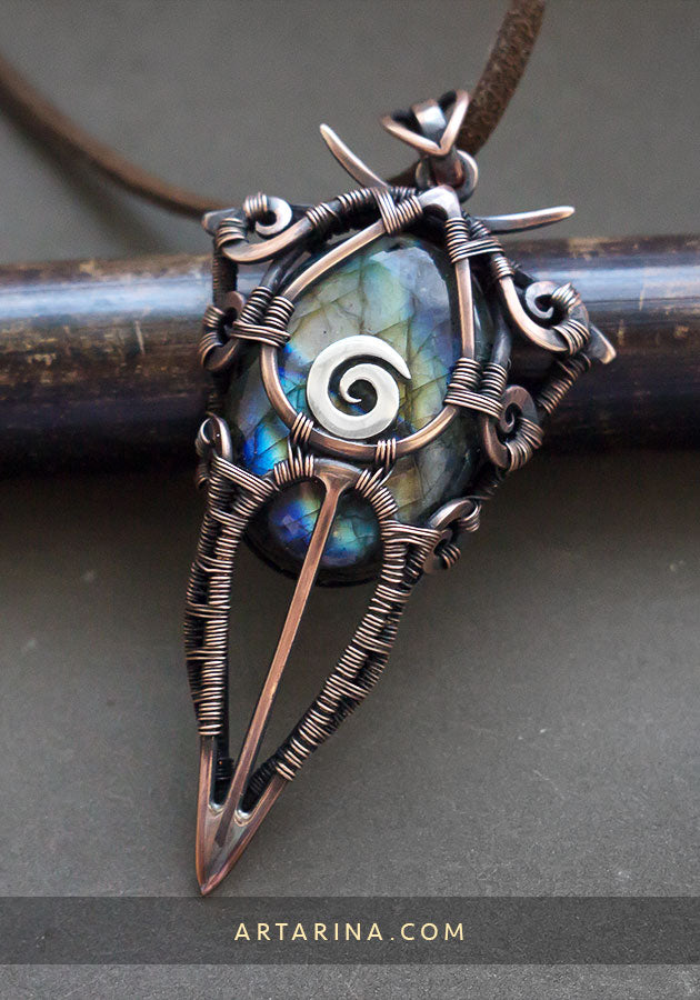 Wire wrapped necklace with labradorite stone
