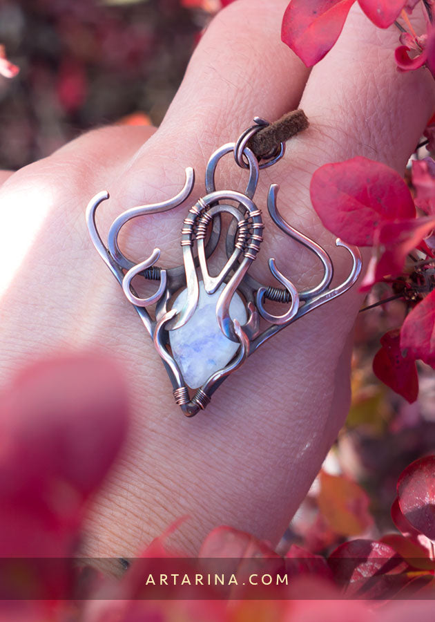 Wire wrapped moonstone pendant