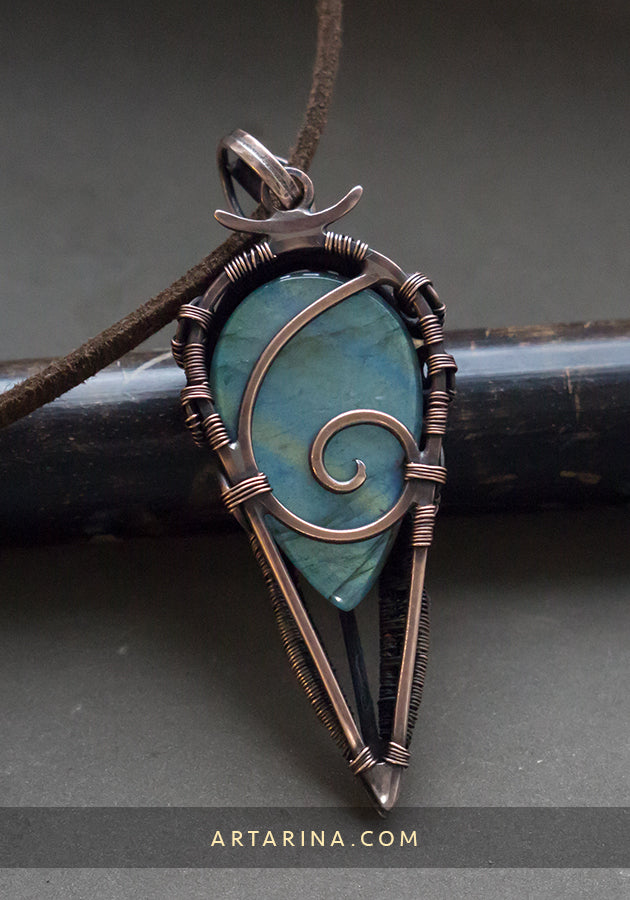 Labradorite wire wrap necklace pendant