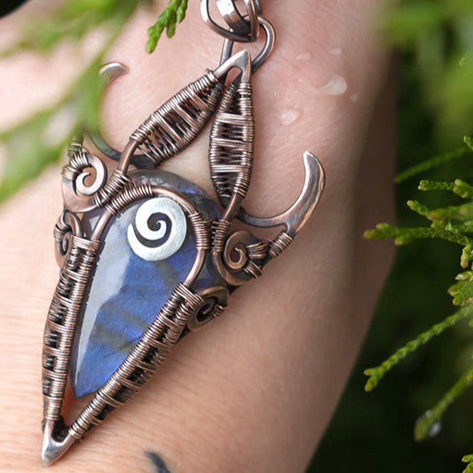 wire wrapped labradorite necklace