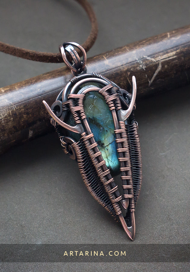 Copper wirewrapped labradorite pendant