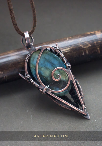 Labradorite copper wirewrapped jewelry necklace