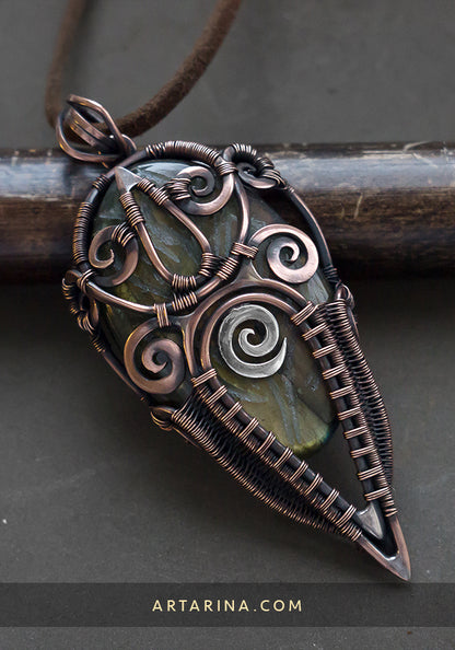 Labradorite stone wirewrapped pendant