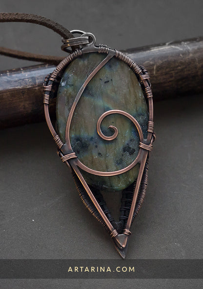 Labradorite stone wirewrapped pendant