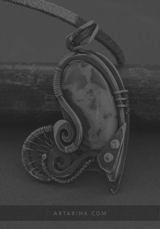 Wire wrapped elvish heart necklace