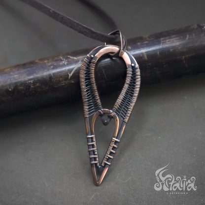 Simple minimalistic wire wrap drop shape pendant | Unique rustic copper jewelry