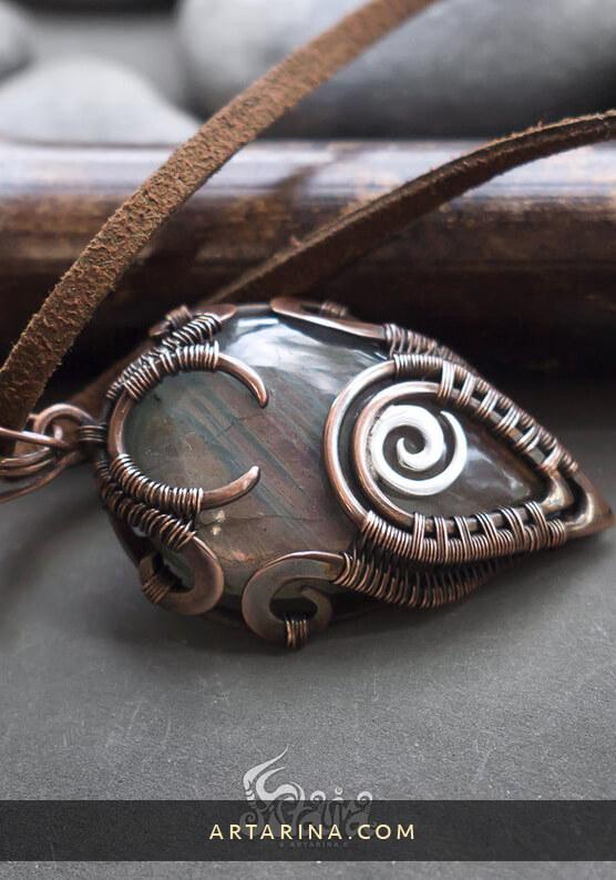 elvish wire wrap necklace with pink labradorite gemstone