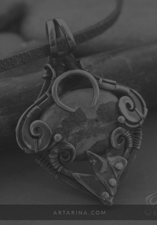 Medieval necklace
