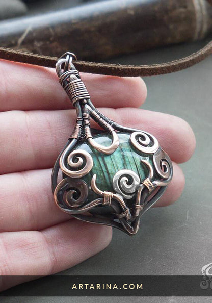 Elvish amulet pendant