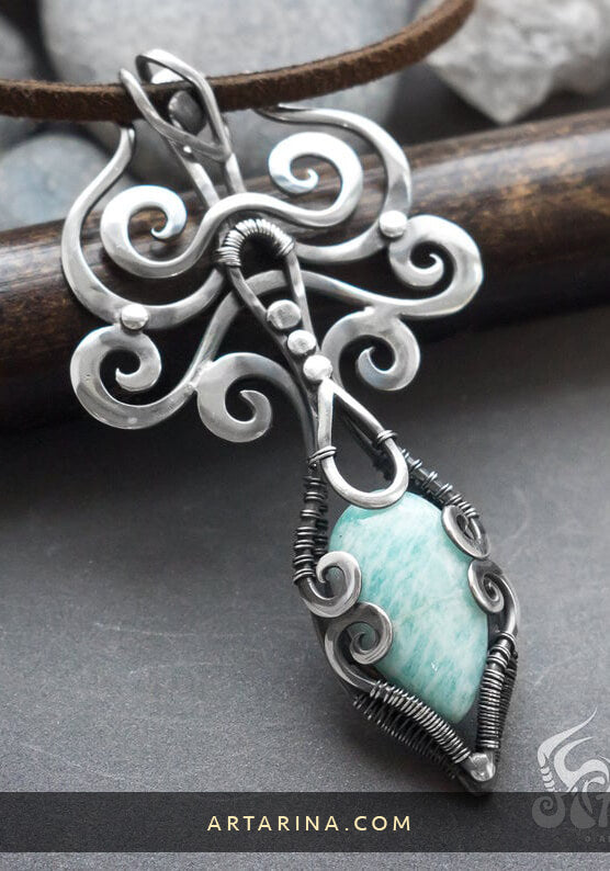 gorgeous silver necklace with amazonite