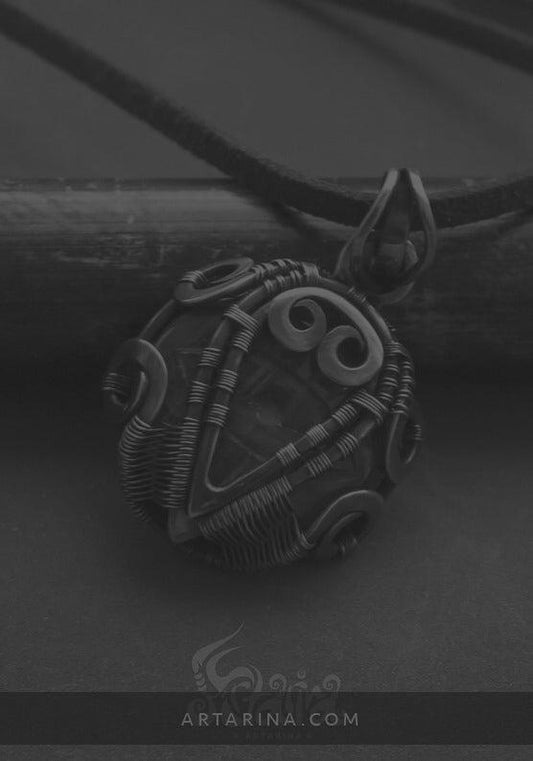 Round carved labradorite pendant