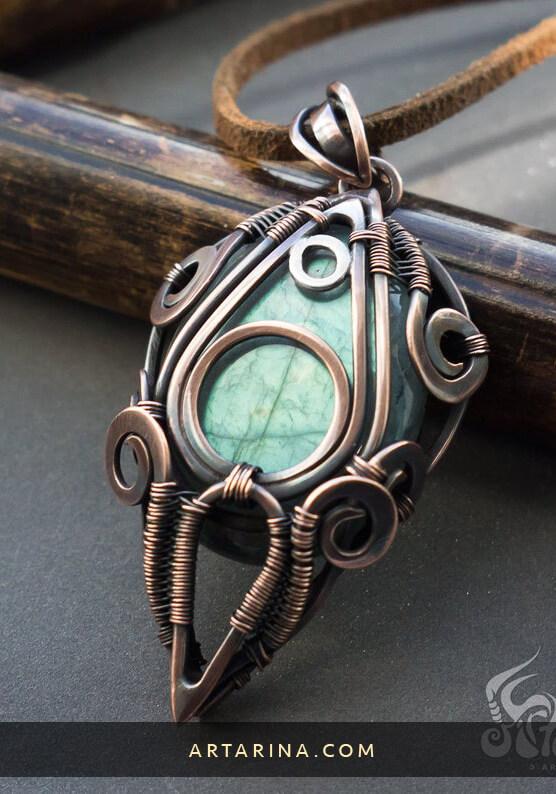 Copper wire wrapped futuristic necklace with green labradorite