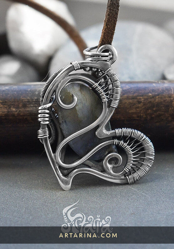 back side Silver wire wrapped rpg heart necklace