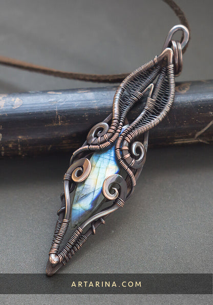 Multifire labradorite necklace