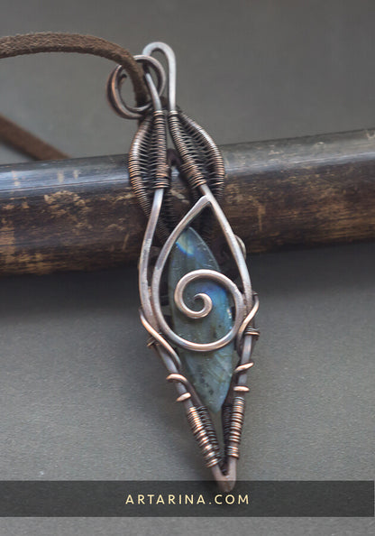 Elven multifire labradorite necklace